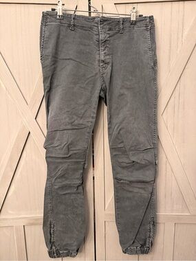 Nili Lotan -- Jenna Pant in Dark Gray
